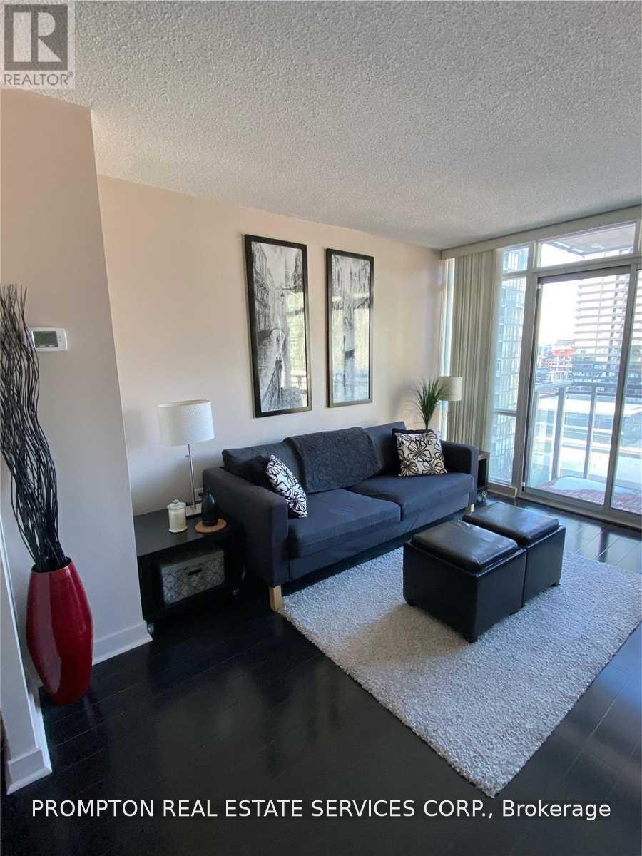 1605 - 11 Brunel Court, Toronto, Ontario  M5V 3Y3 - Photo 2 - C13689394