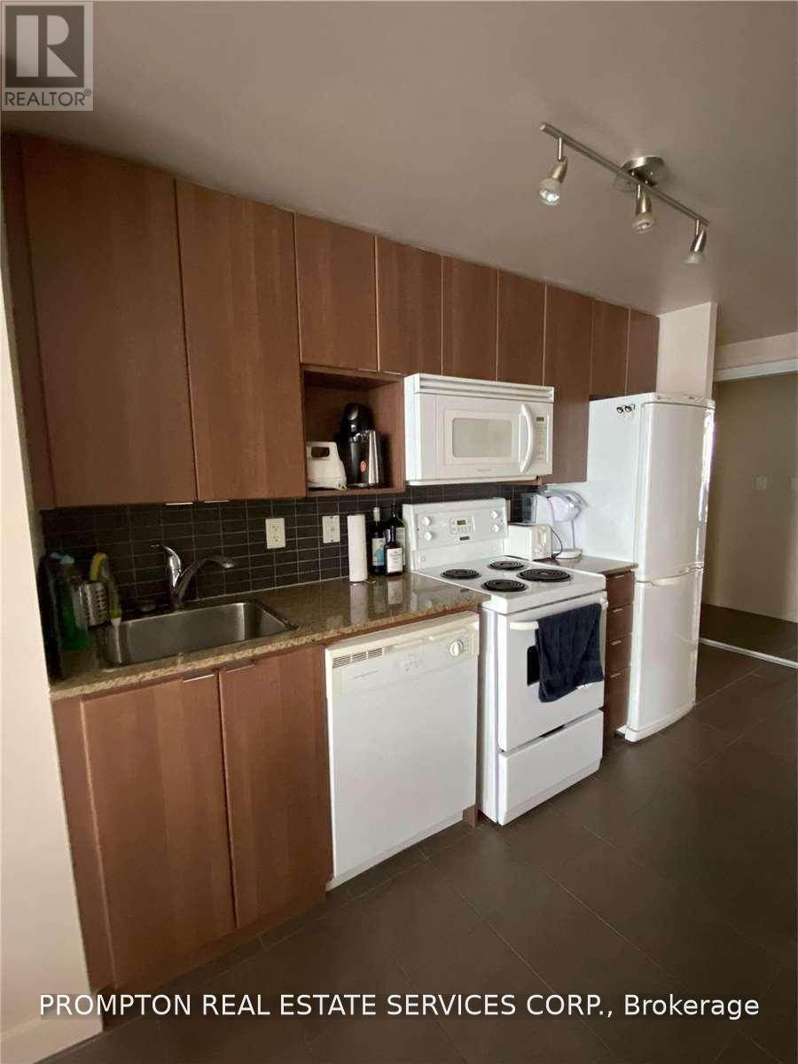 1605 - 11 BRUNEL COURT