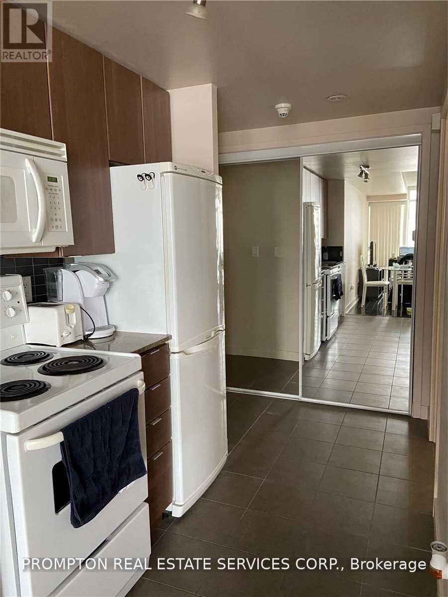 1605 - 11 Brunel Court, Toronto, Ontario  M5V 3Y3 - Photo 6 - C13689394