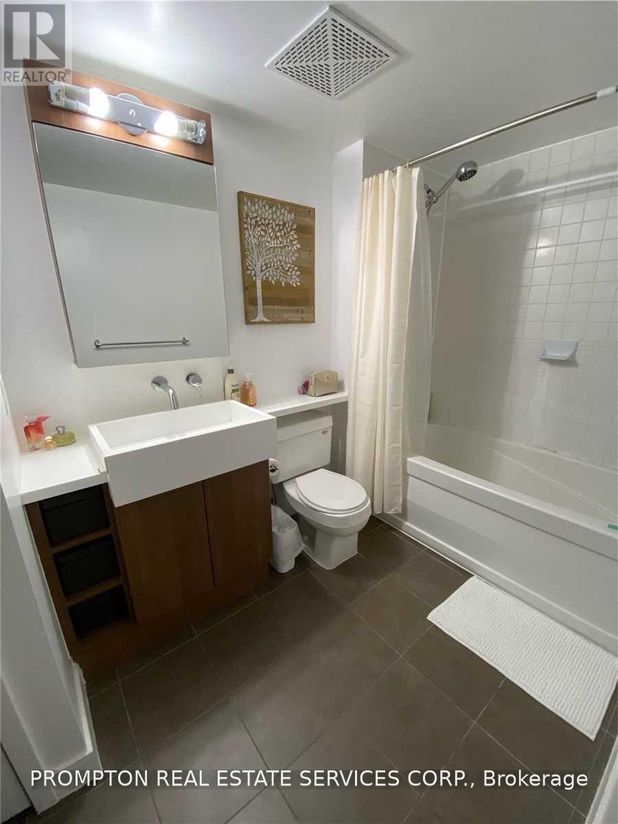 1605 - 11 Brunel Court, Toronto, Ontario  M5V 3Y3 - Photo 7 - C13689394