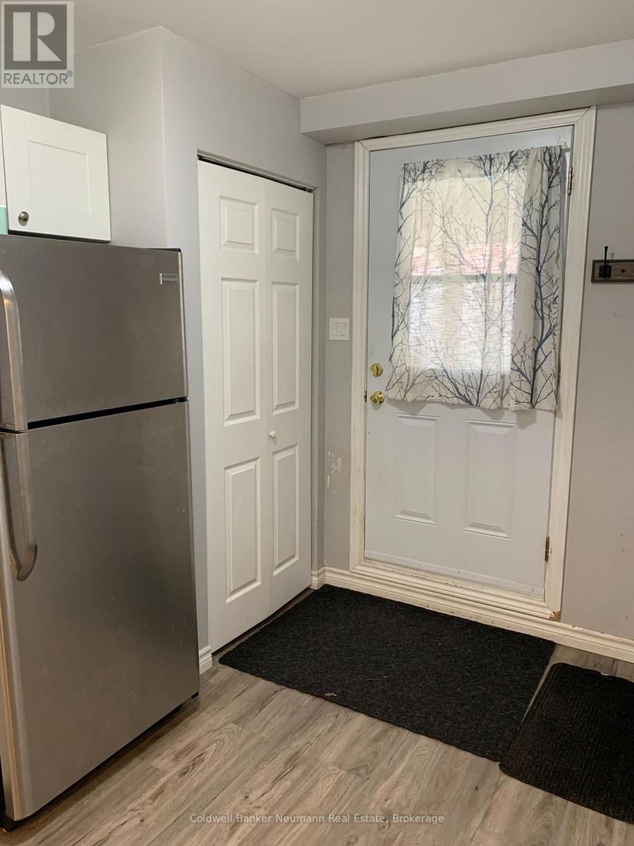 Lower - 10 Watt Street, Guelph (Grange Road), Ontario  N1E 6W9 - Photo 2 - X13689386