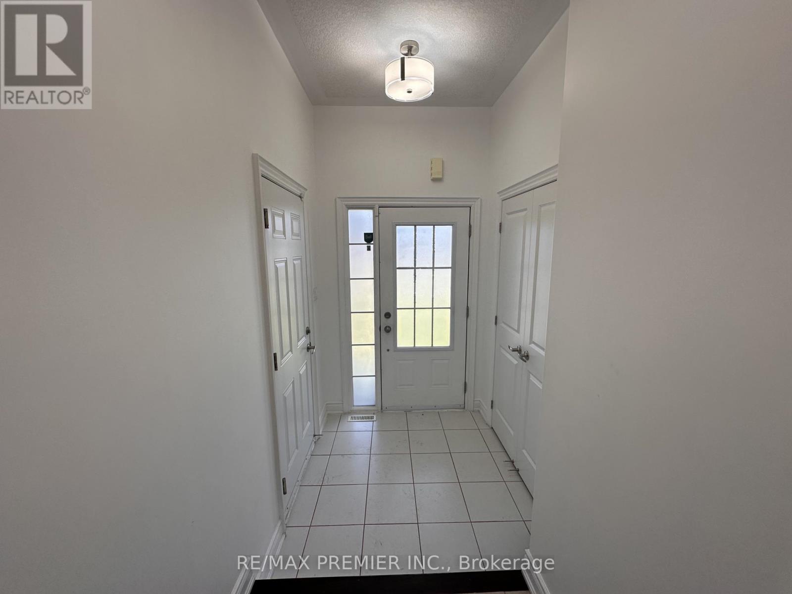 201 Alva Street, Barrie (Ardagh), Ontario  L4N 3V3 - Photo 3 - S13689464