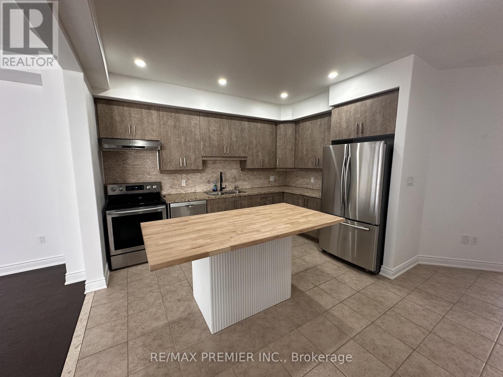 201 Alva Street, Barrie (Ardagh), Ontario  L4N 3V3 - Photo 5 - S13689464