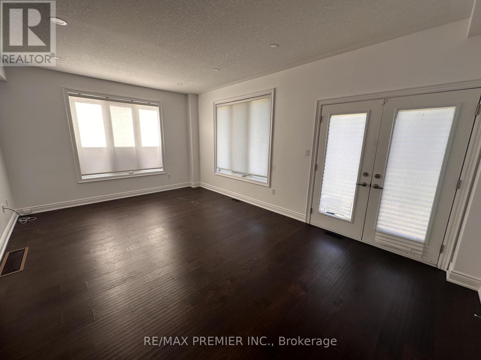 201 Alva Street, Barrie (Ardagh), Ontario  L4N 3V3 - Photo 6 - S13689464