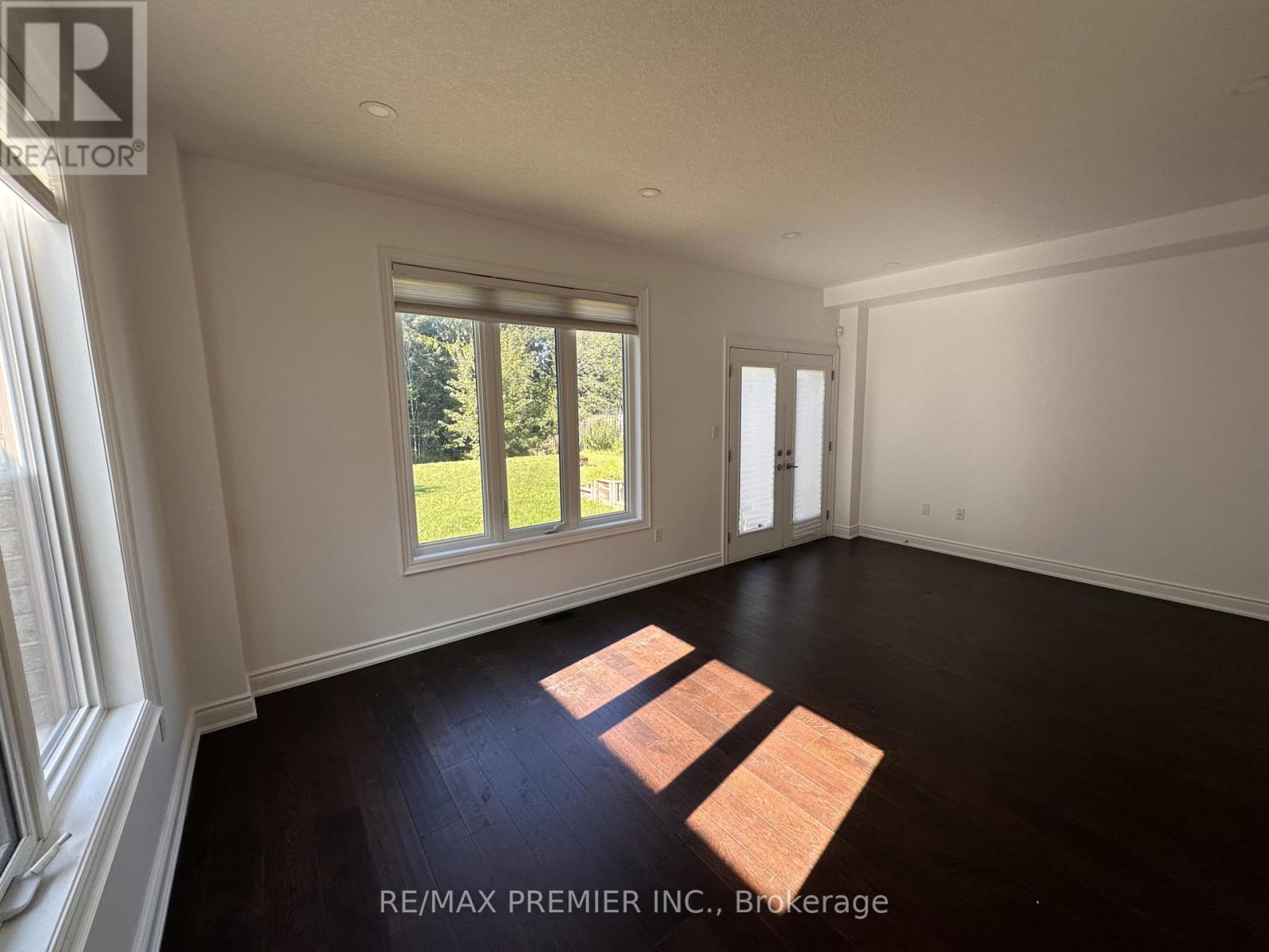201 Alva Street, Barrie (Ardagh), Ontario  L4N 3V3 - Photo 9 - S13689464