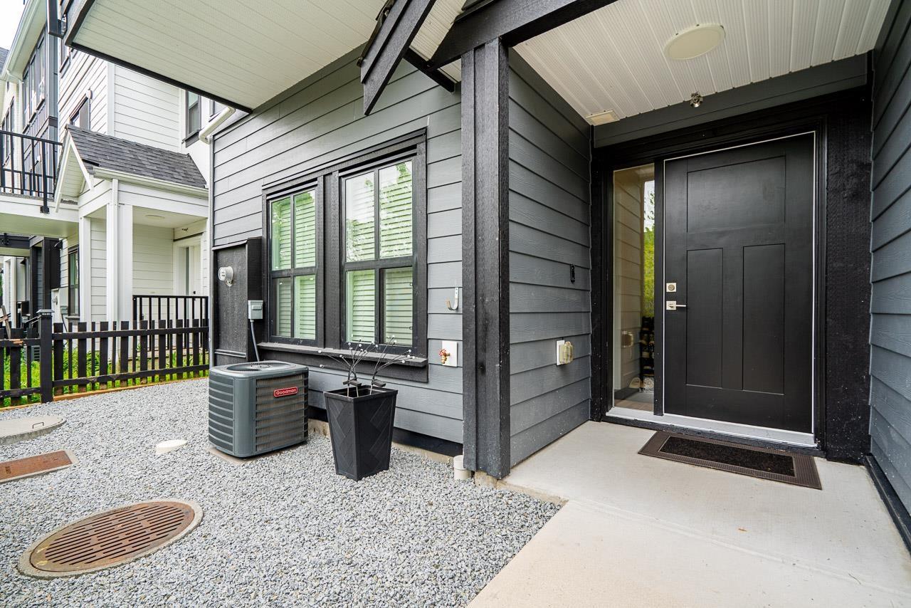 8142 202 Street, Langley, British Columbia  V2Y 3K2 - Photo 2 - R3156827