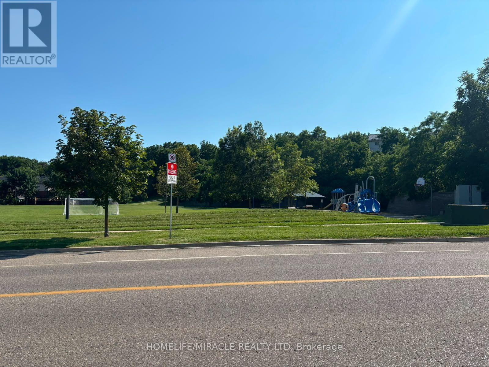 28 Meadowglen Boulevard, Halton Hills, Ontario L7G 0B7 - Photo 8 - W13557680