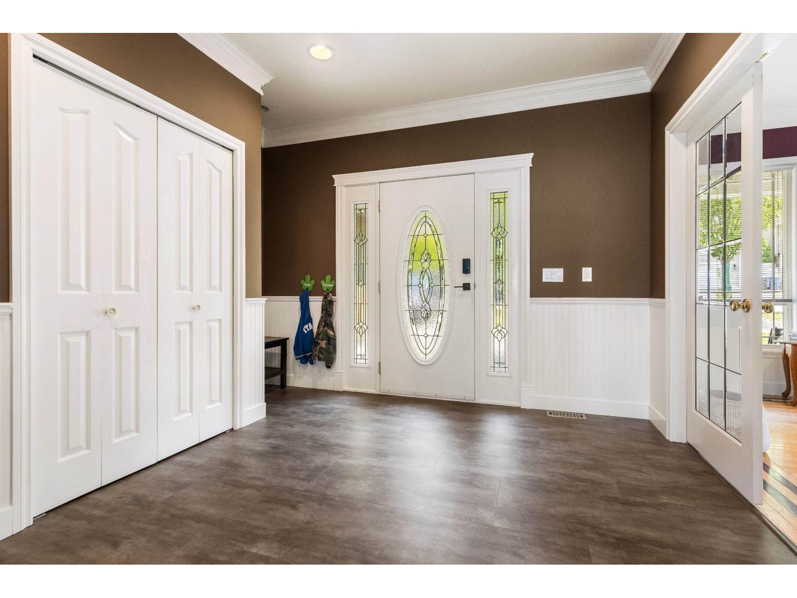 35705 Hawksview Place, Abbotsford, British Columbia  V3G 2Y1 - Photo 5 - R3156873