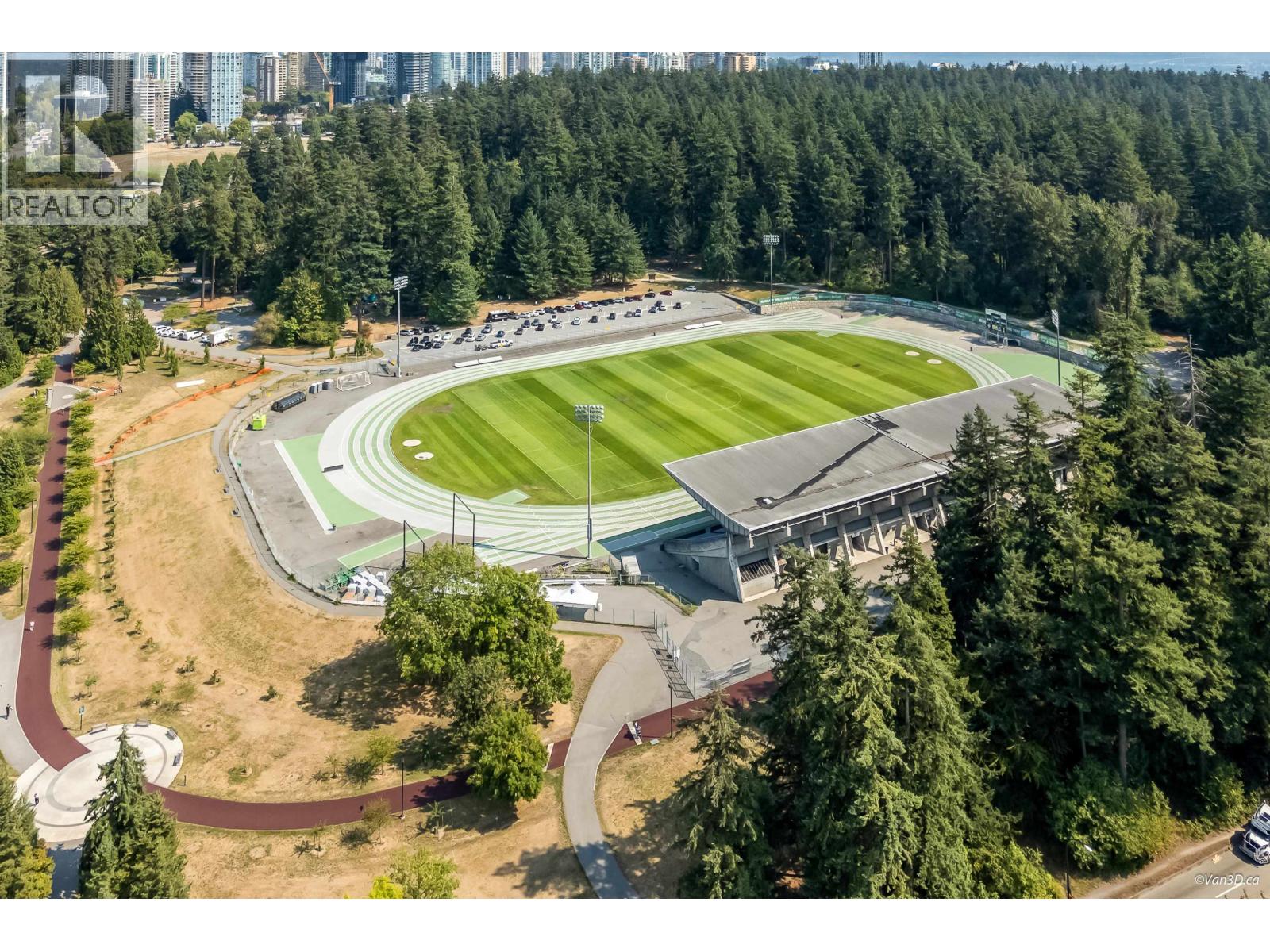 209 5818 LINCOLN STREET, Vancouver, British Columbia