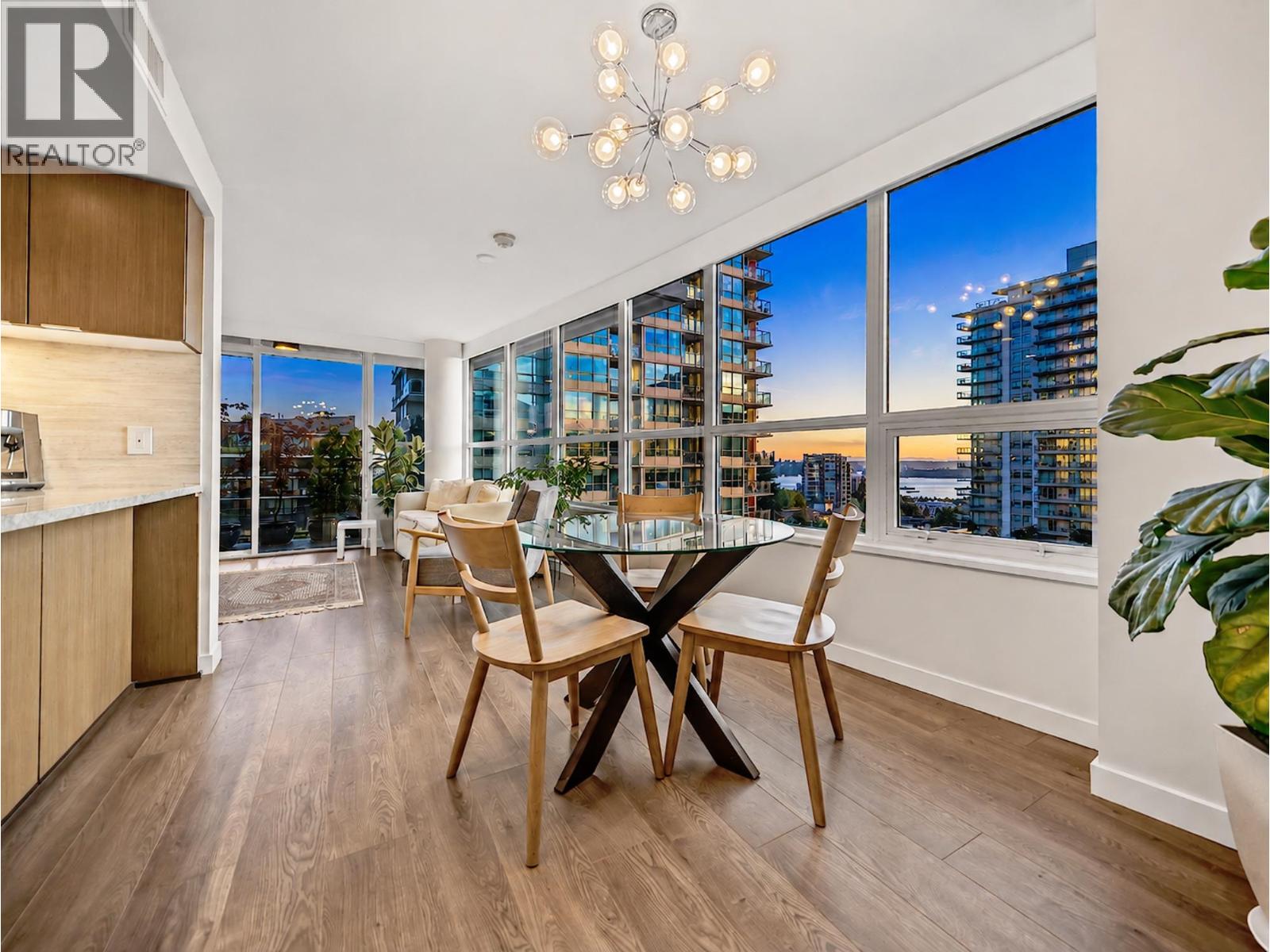 704 125 E 14TH STREET, North Vancouver, British Columbia
