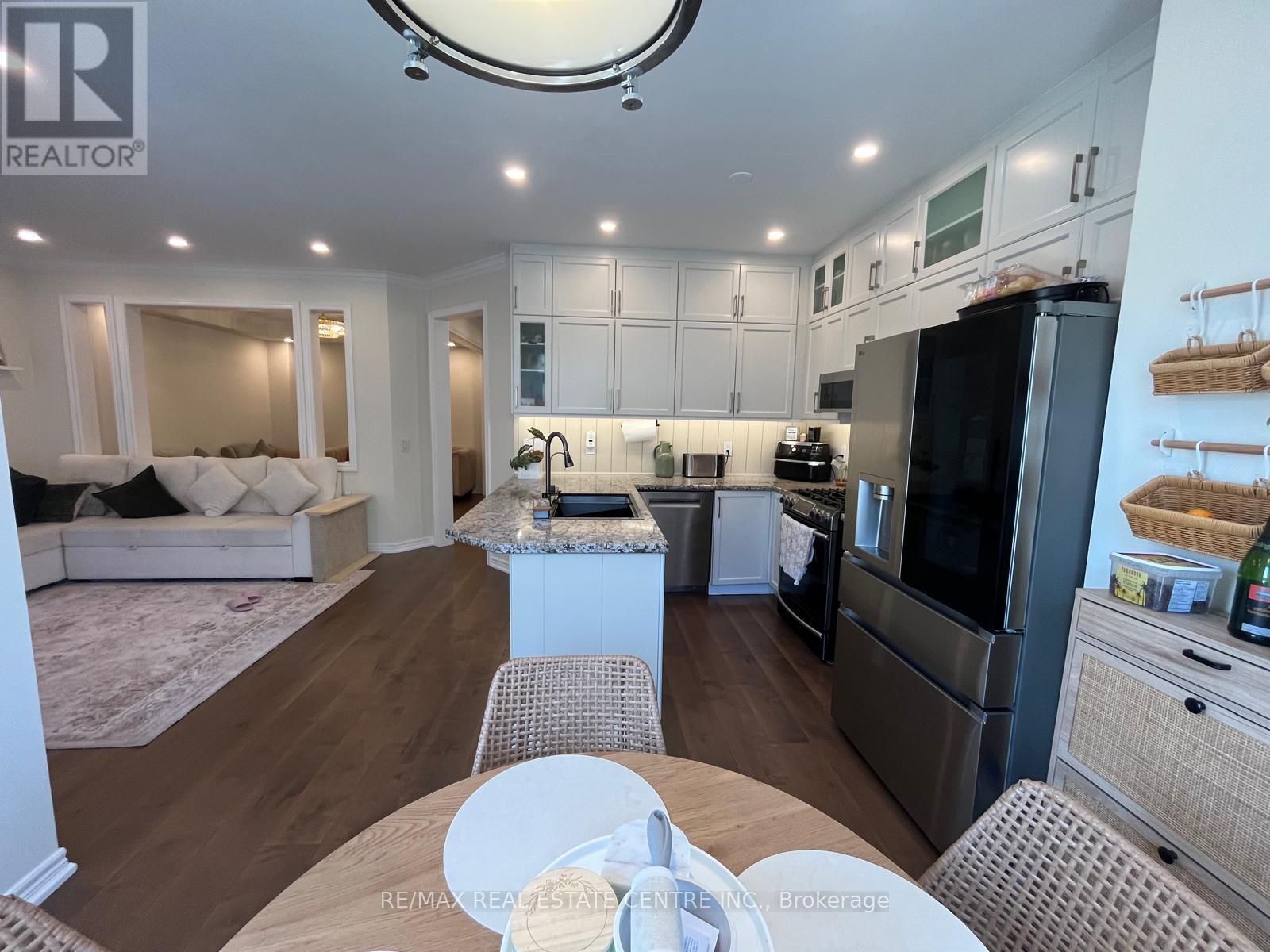 3570 Fountain Park Avenue, Mississauga, Ontario  L5M 7G1 - Photo 21 - W13689424