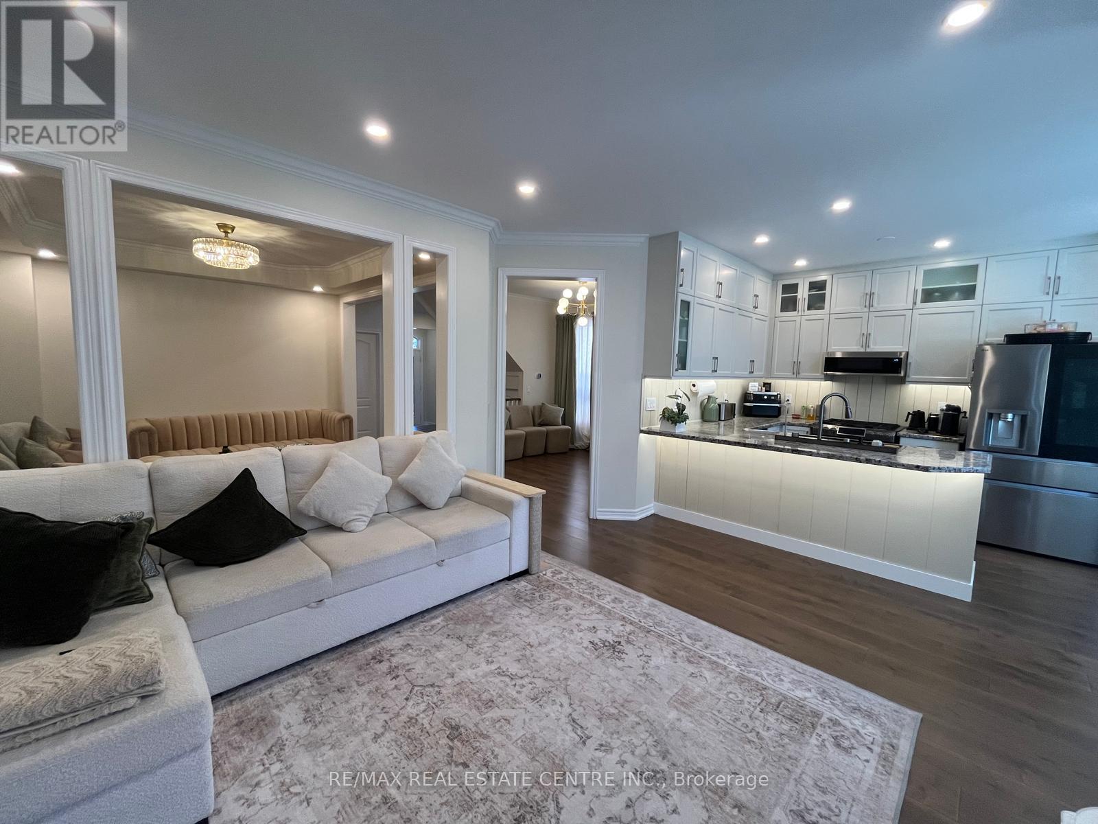 3570 Fountain Park Avenue, Mississauga, Ontario  L5M 7G1 - Photo 23 - W13689424