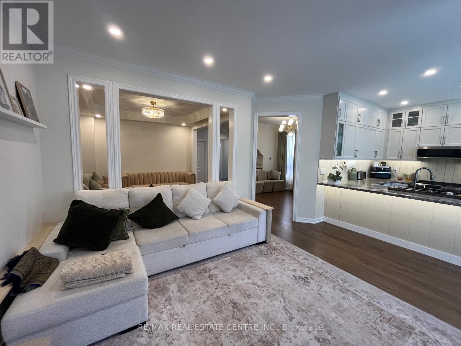 3570 Fountain Park Avenue, Mississauga, Ontario  L5M 7G1 - Photo 24 - W13689424