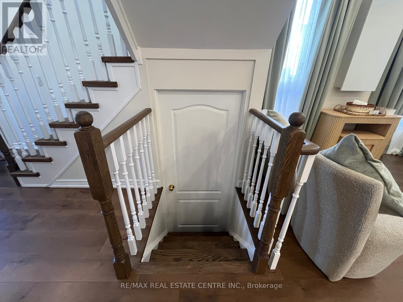 3570 Fountain Park Avenue, Mississauga, Ontario  L5M 7G1 - Photo 28 - W13689424