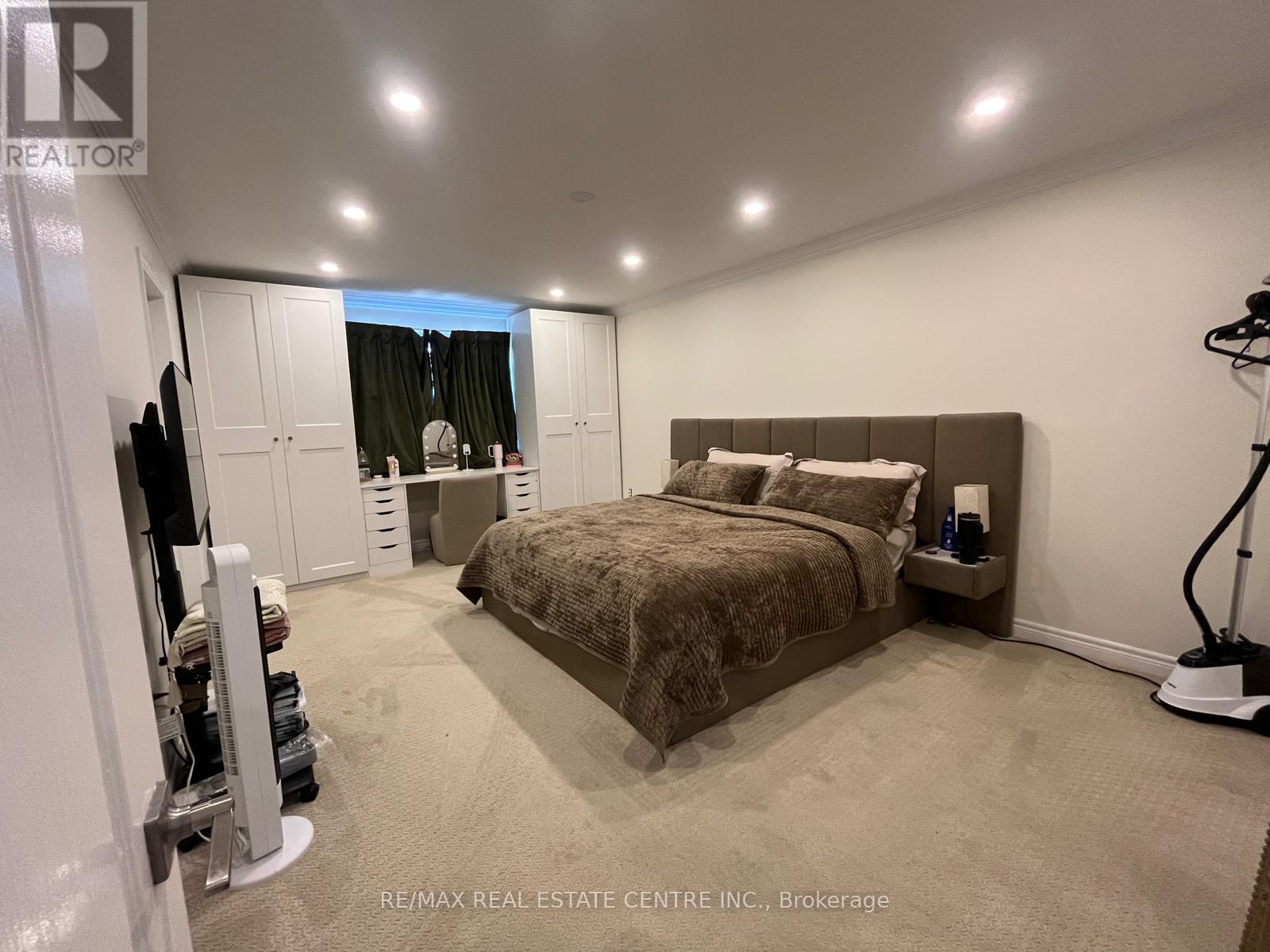 3570 Fountain Park Avenue, Mississauga, Ontario  L5M 7G1 - Photo 33 - W13689424