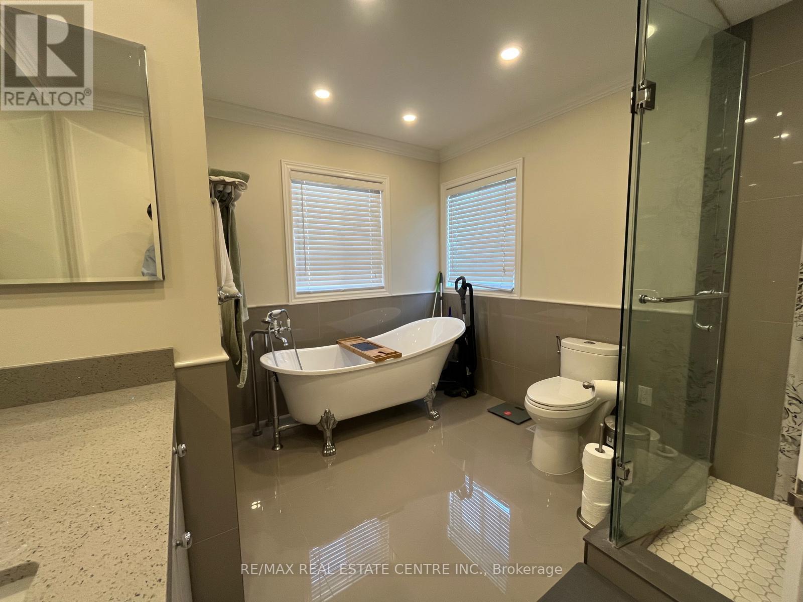 3570 Fountain Park Avenue, Mississauga, Ontario  L5M 7G1 - Photo 35 - W13689424