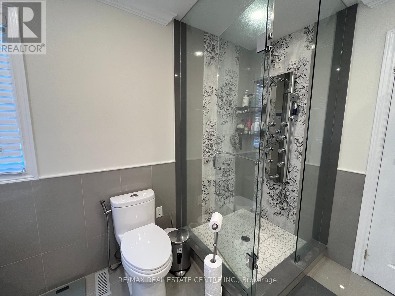 3570 Fountain Park Avenue, Mississauga, Ontario  L5M 7G1 - Photo 36 - W13689424