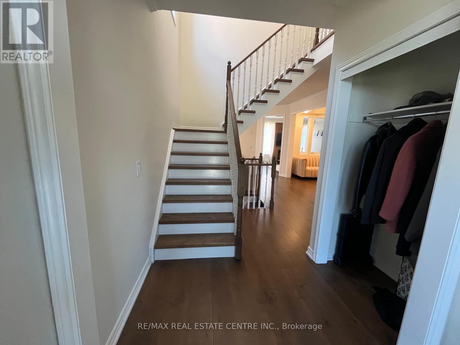 3570 Fountain Park Avenue, Mississauga, Ontario  L5M 7G1 - Photo 5 - W13689424