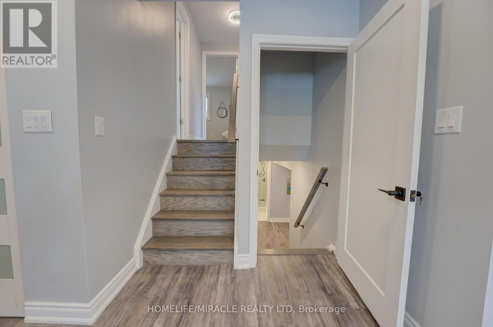 85 Silverstone Drive, Toronto, Ontario  M9V 3G4 - Photo 13 - W13689426
