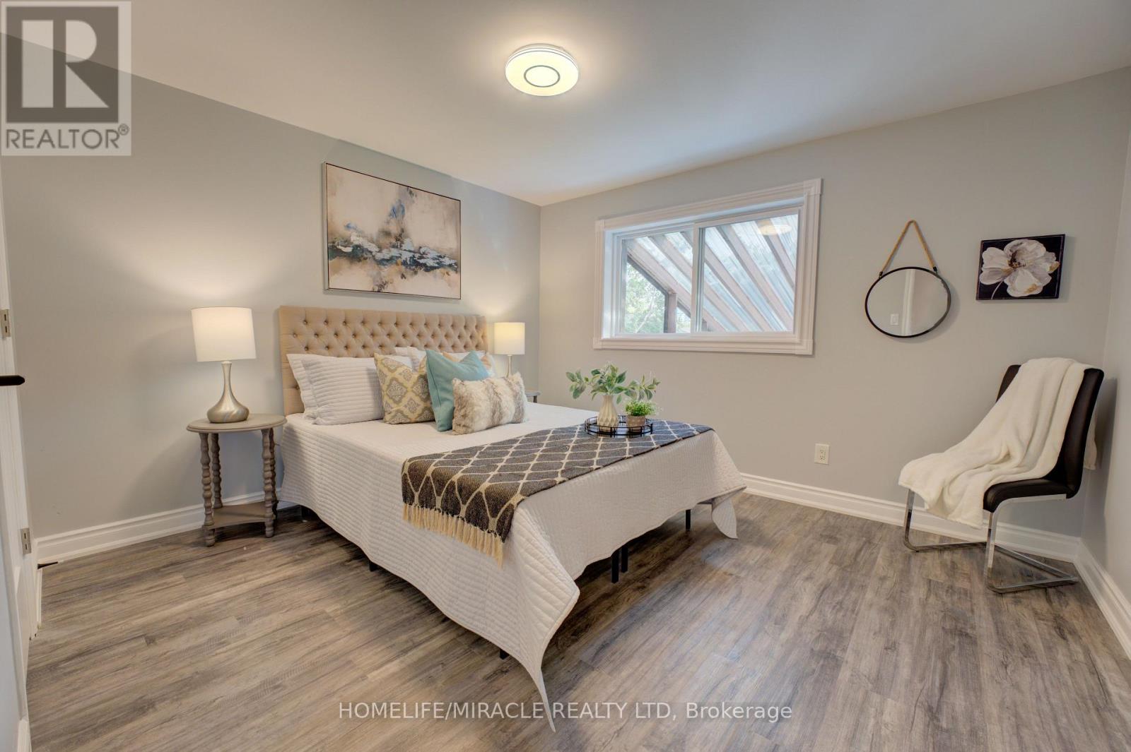 85 Silverstone Drive, Toronto, Ontario  M9V 3G4 - Photo 15 - W13689426
