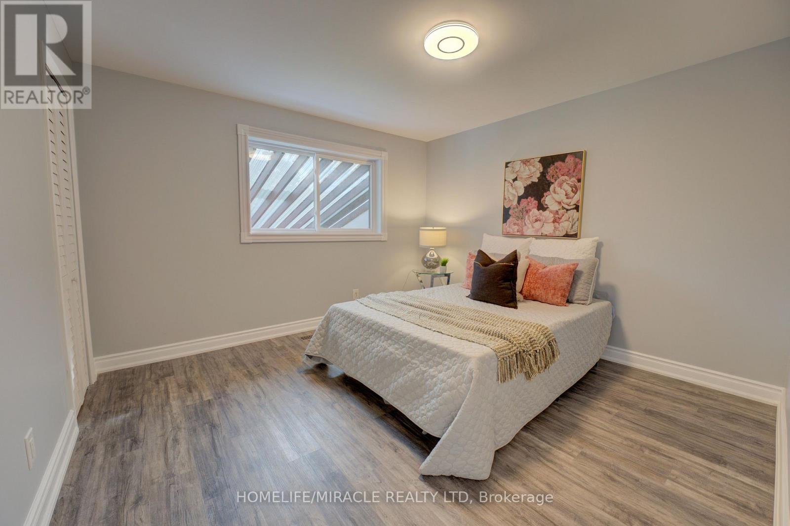 85 Silverstone Drive, Toronto, Ontario  M9V 3G4 - Photo 17 - W13689426