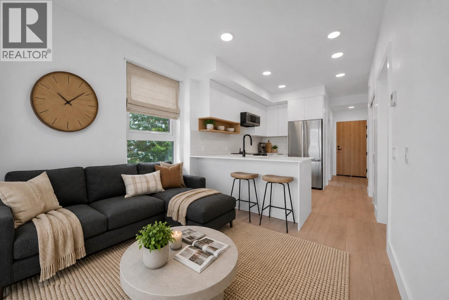 620 Coronation Avenue Unit# 312, Kelowna, British Columbia
