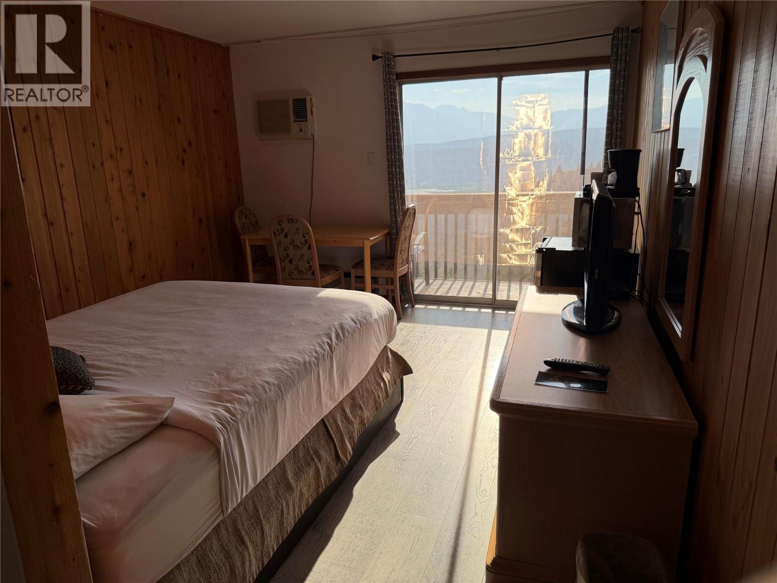 5067 Madsen Road, Radium Hot Springs, British Columbia  V0A 1M0 - Photo 11 - 10397659