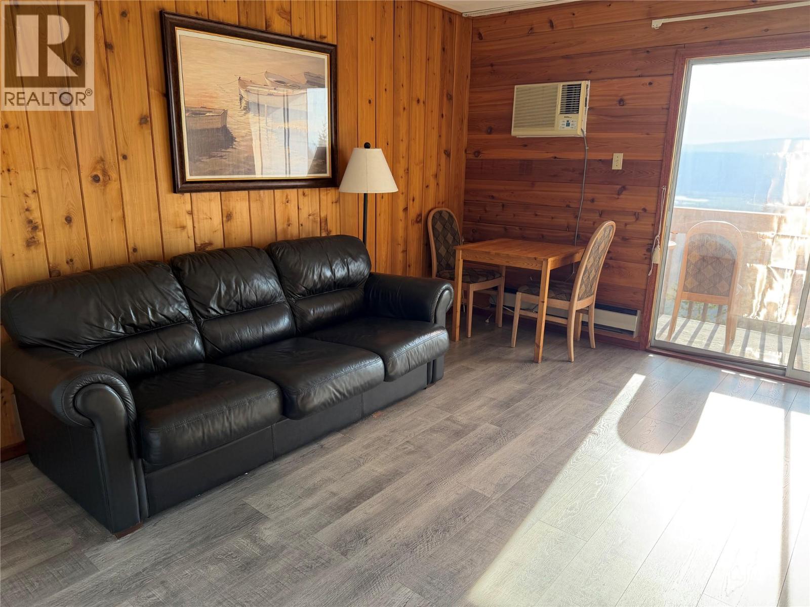 5067 Madsen Road, Radium Hot Springs, British Columbia  V0A 1M0 - Photo 8 - 10397659