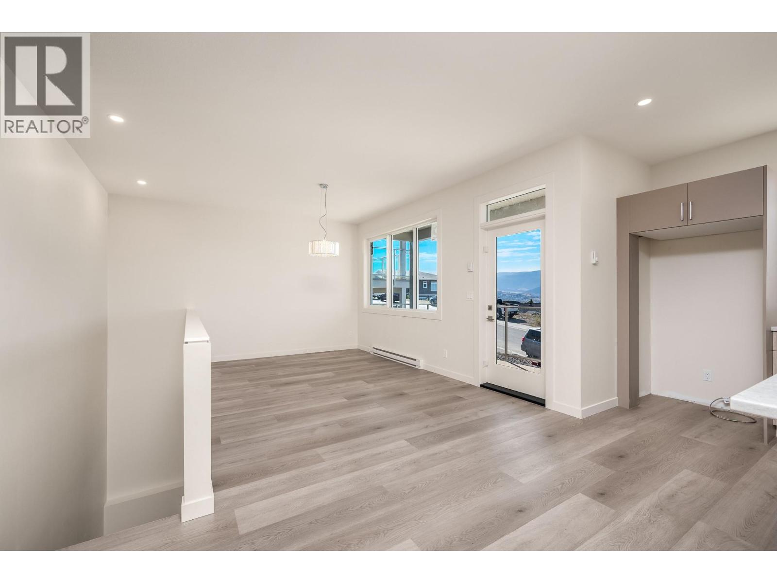 4311 Painted Turtle Drive, Vernon, British Columbia  V1H 1A2 - Photo 12 - 10398062