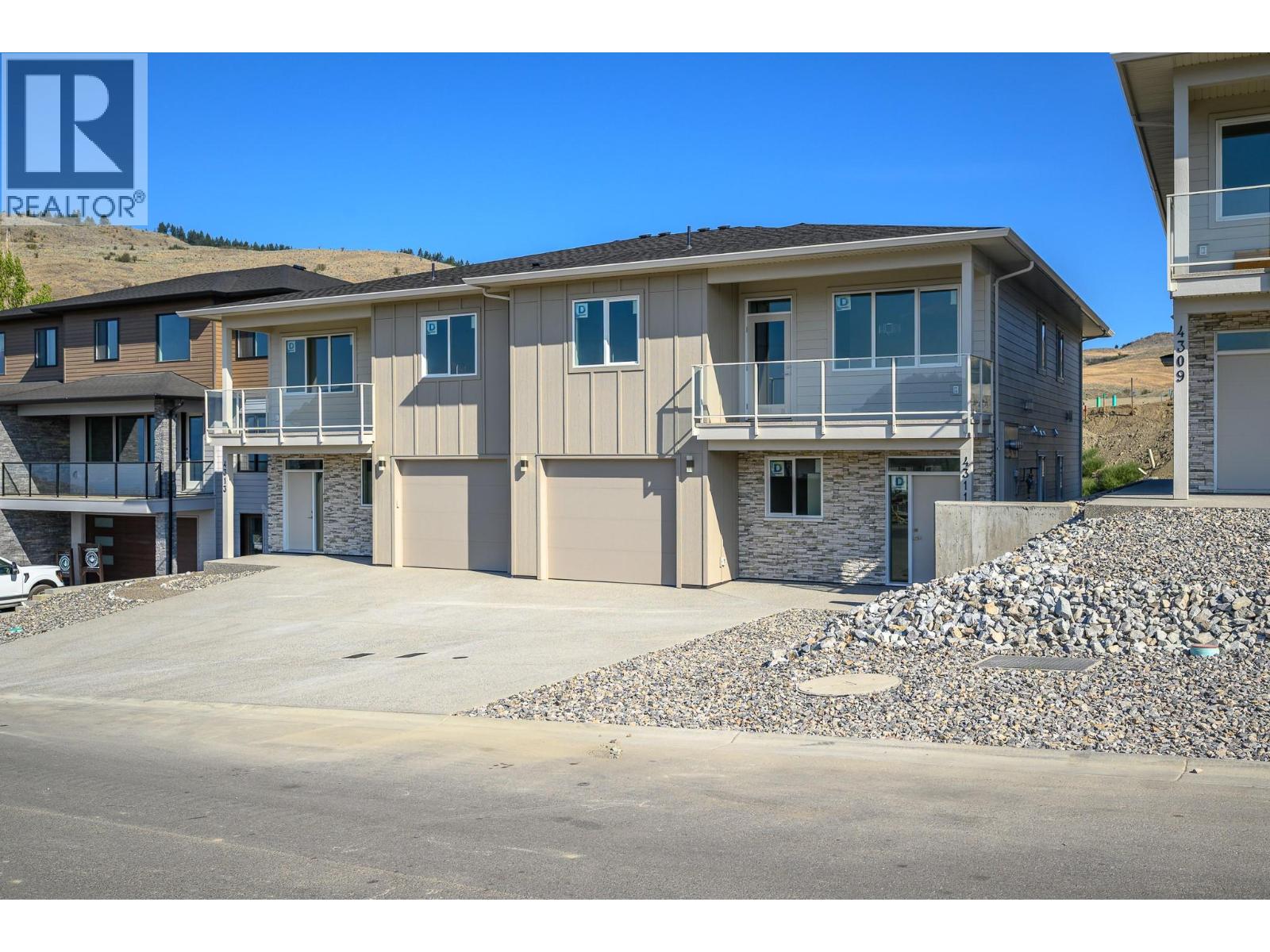 4311 Painted Turtle Drive, Vernon, British Columbia  V1H 1A2 - Photo 4 - 10398062