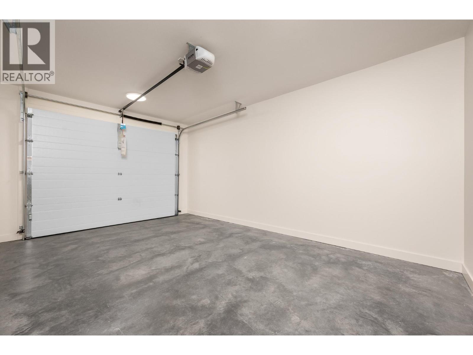 4311 Painted Turtle Drive, Vernon, British Columbia  V1H 1A2 - Photo 8 - 10398062