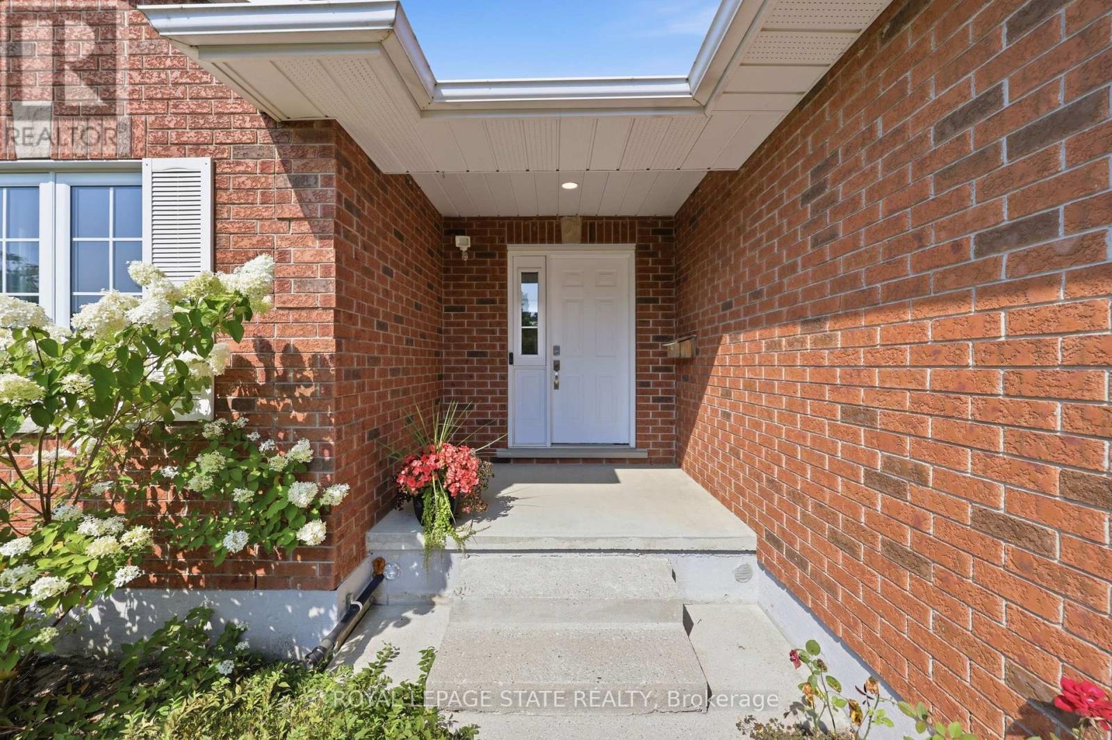 33 King Street, East Zorra-Tavistock, Ontario  N0B 2R0 - Photo 12 - X13689366