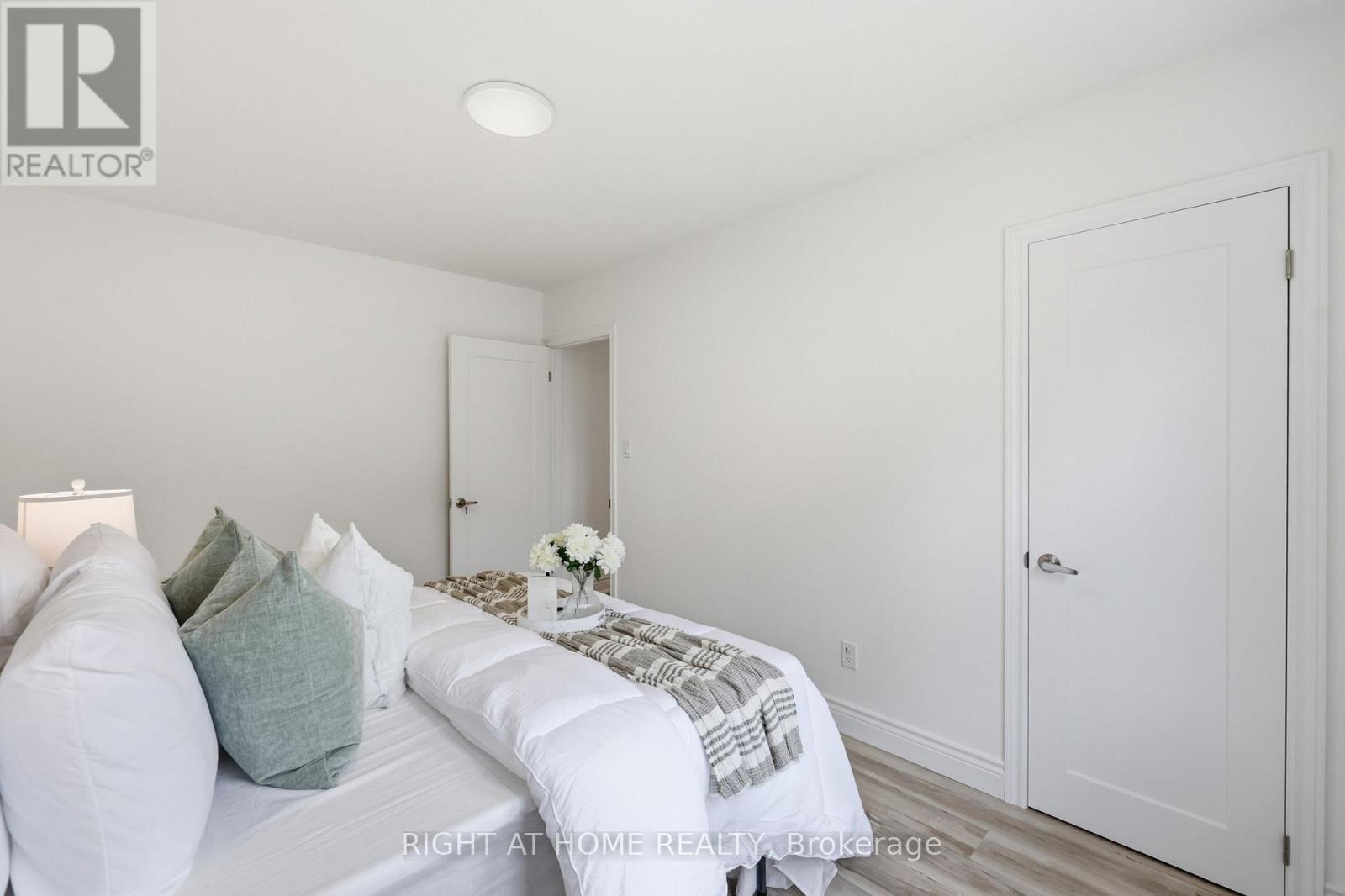 156 E 36th Street, Hamilton, Ontario  L8V 3Z4 - Photo 18 - X13689468