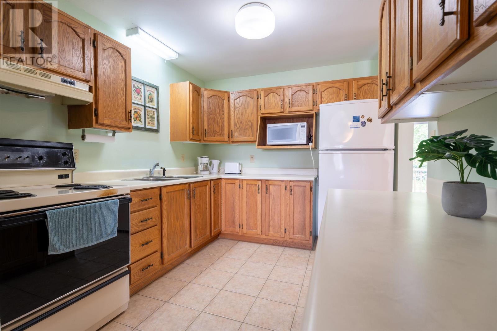 20 Governors Lake Drive, Timberlea, Nova Scotia  B3T 1N2 - Photo 8 - 202620903