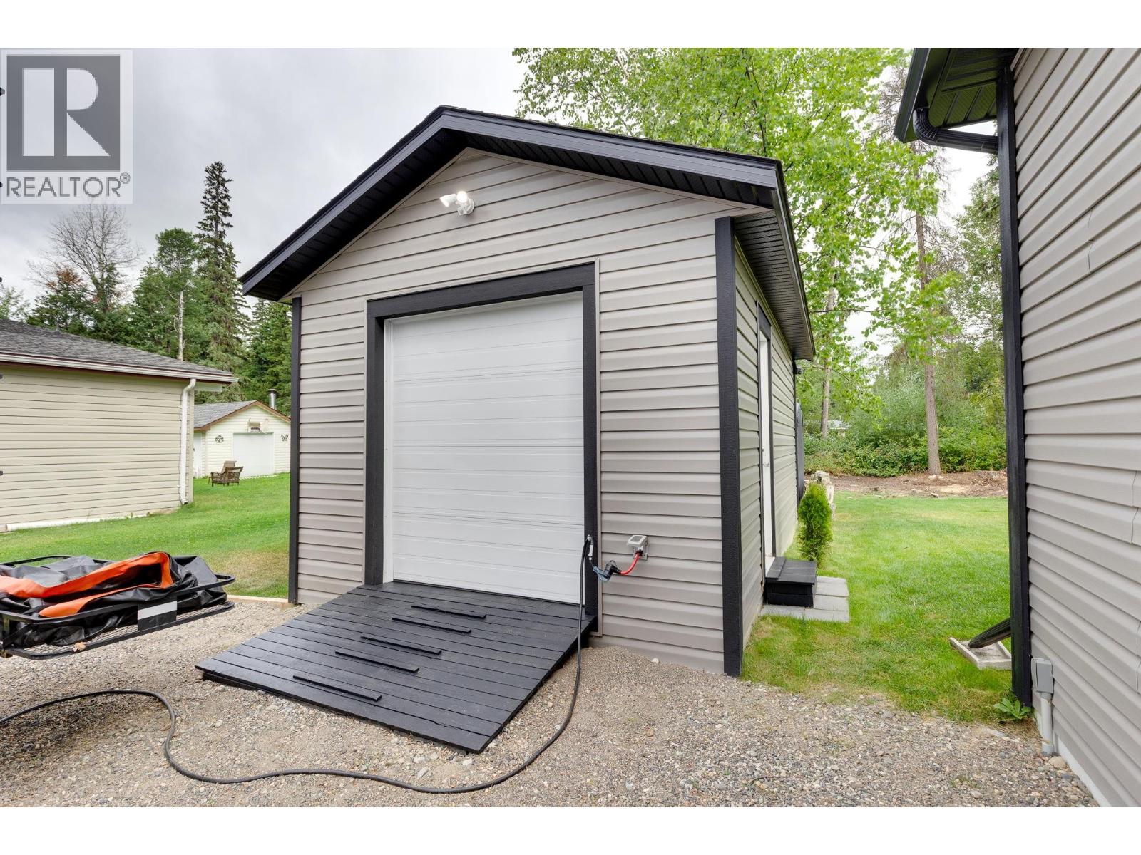 8340 Cantle Drive, Prince George, British Columbia  V2N 6N3 - Photo 3 - R3156994