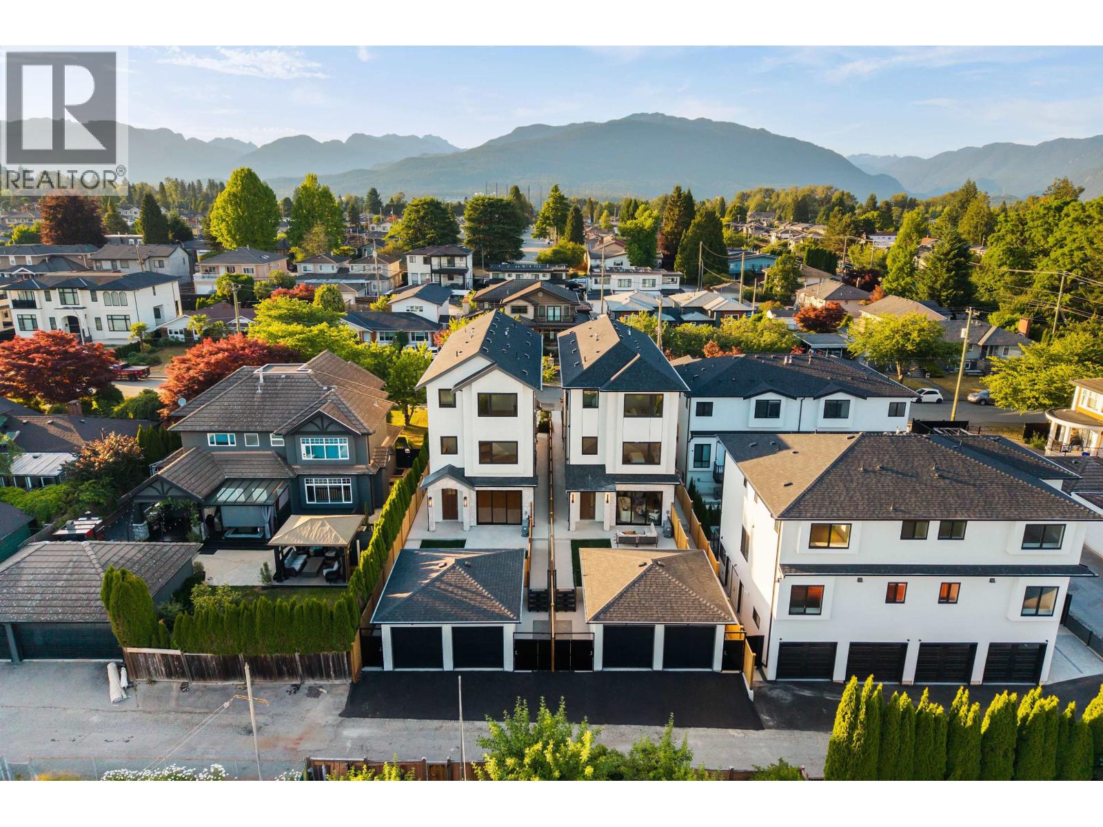 3 6682 NAPIER STREET, Burnaby, British Columbia