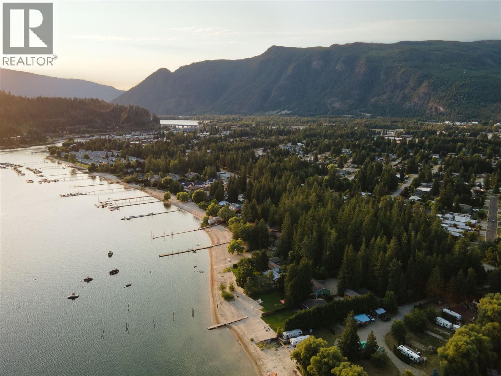413 97a Highway, Sicamous, British Columbia  V0E 2V1 - Photo 9 - 10398054