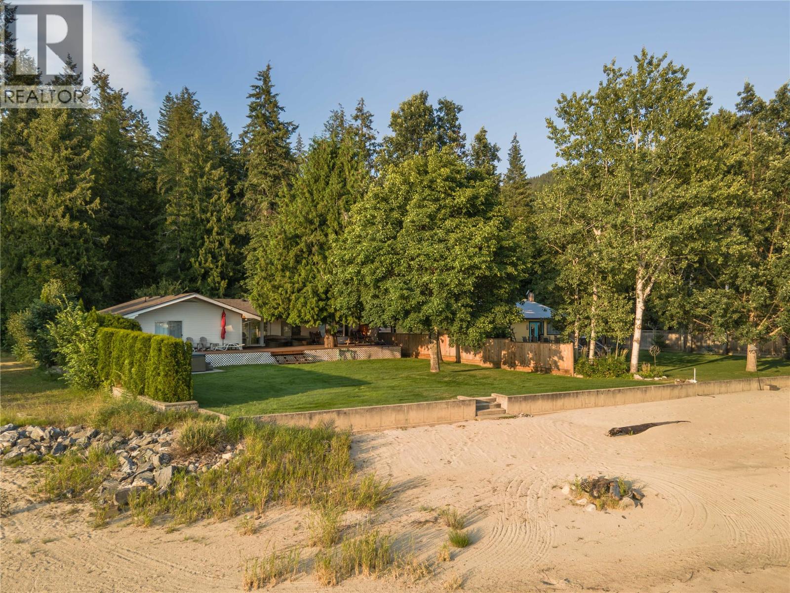 413 97a Highway, Sicamous, British Columbia  V0E 2V1 - Photo 13 - 10398054