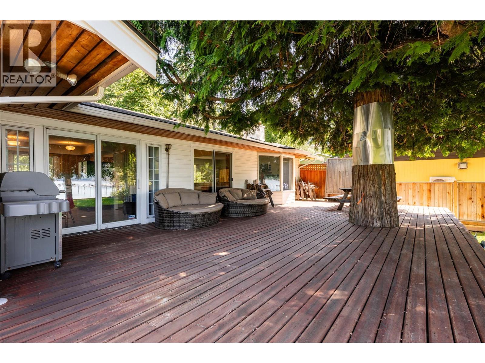 413 97a Highway, Sicamous, British Columbia  V0E 2V1 - Photo 21 - 10398054