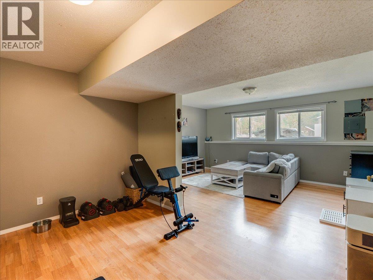 1328 Glendale Avenue, Salmo, British Columbia  V0G 1Z0 - Photo 40 - 10396699