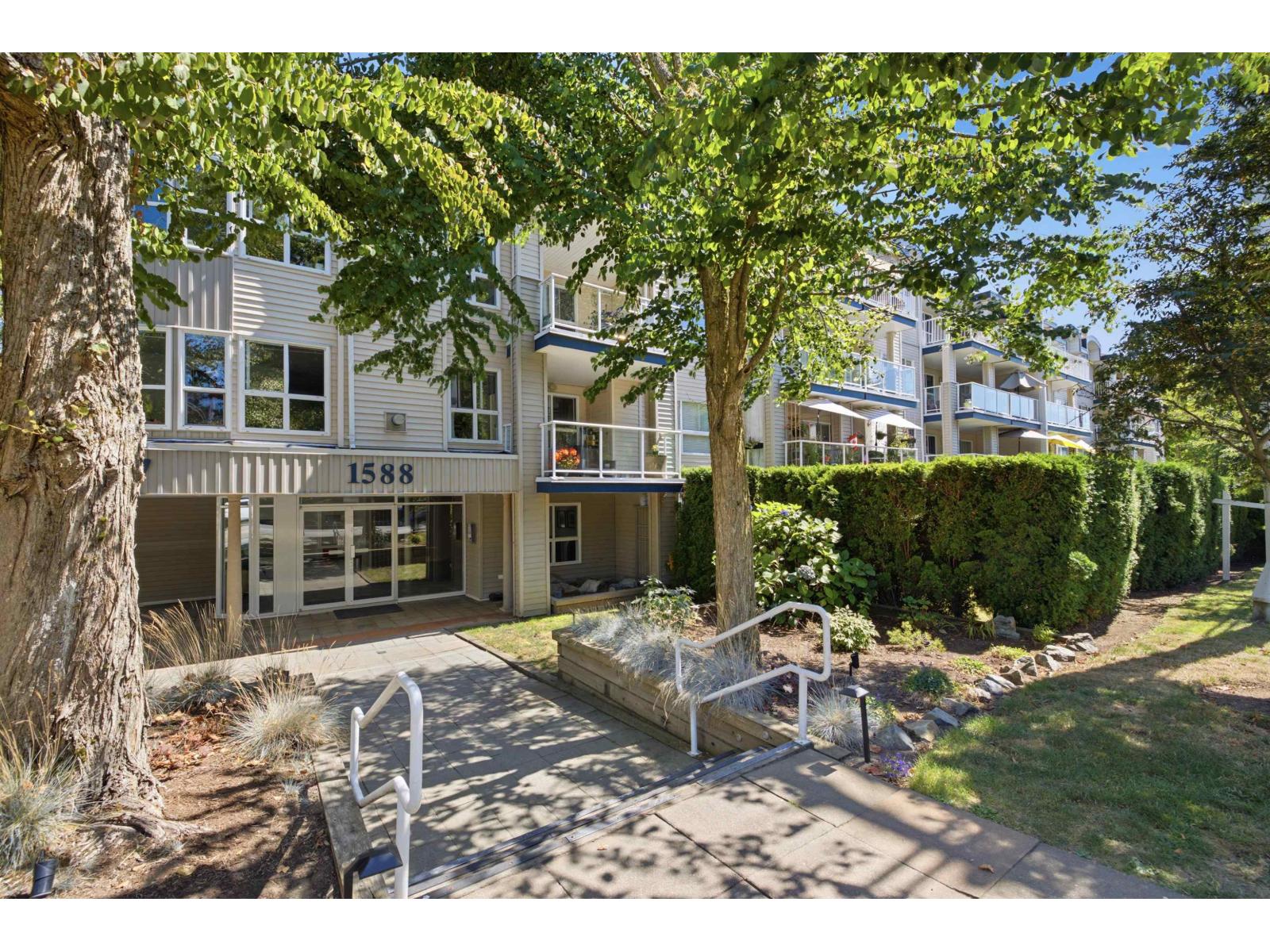 113 1588 Best Street, White Rock, British Columbia  V4B 4G1 - Photo 2 - R3156820