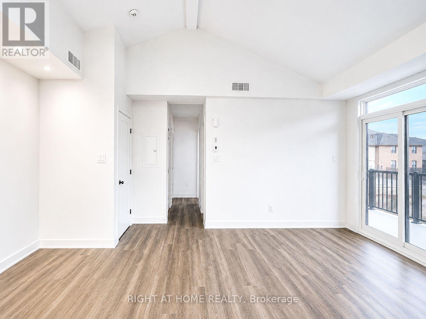 L - 300 Tulum Crescent, Ottawa, Ontario K2S 2Y4 - Photo 3 - X13689472