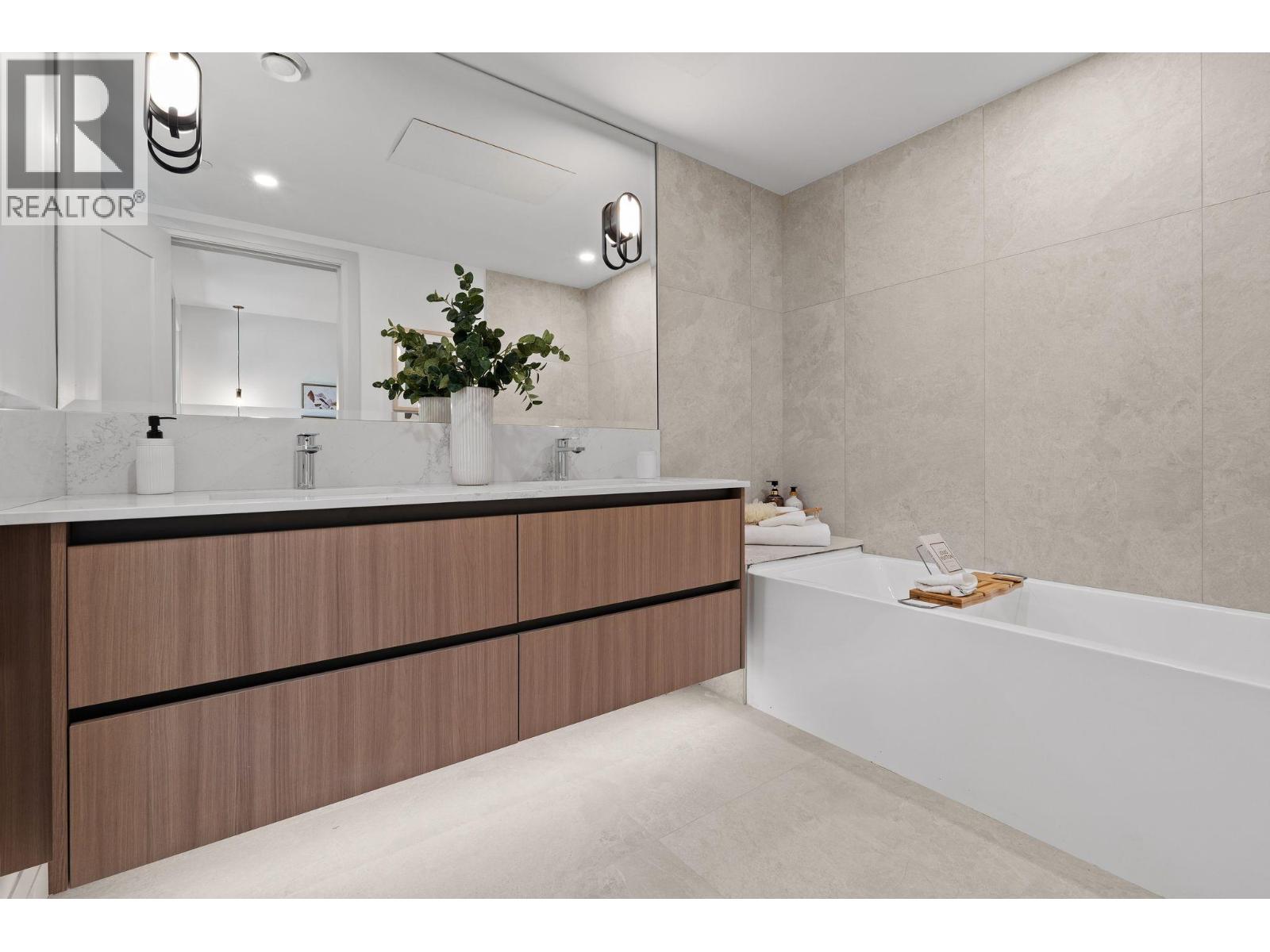 4 1491 Devonshire Crescent, Vancouver, British Columbia  V6H 2G5 - Photo 35 - R3156968