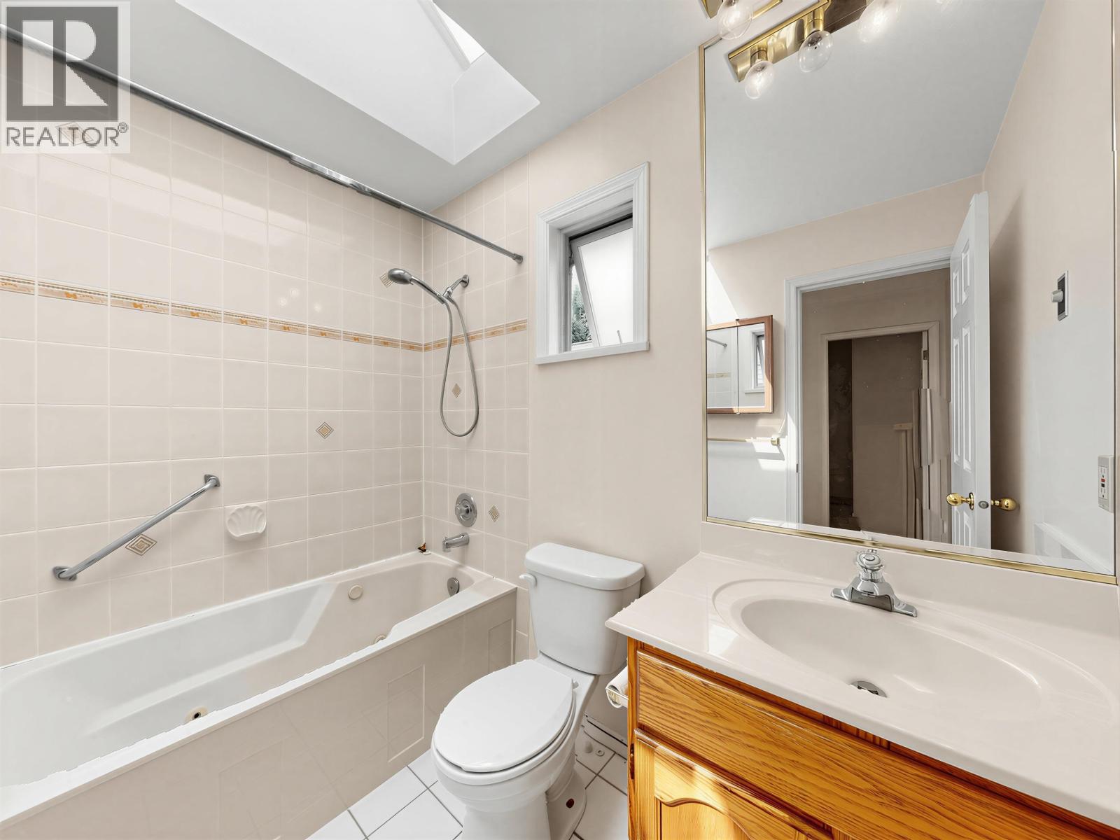 10 7110 Barnet Road, Burnaby, British Columbia  V5A 4S3 - Photo 13 - R3156984