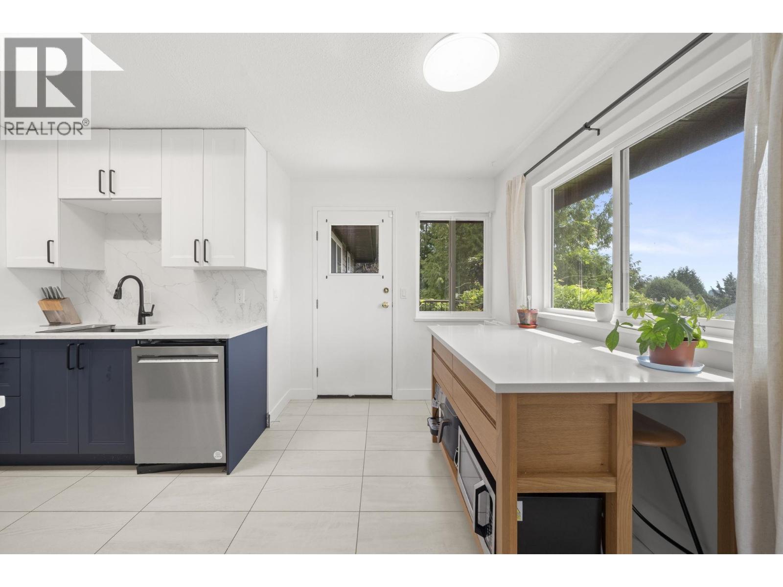 17 Campion Court, Port Moody, British Columbia  V3H 4A9 - Photo 13 - R3156966