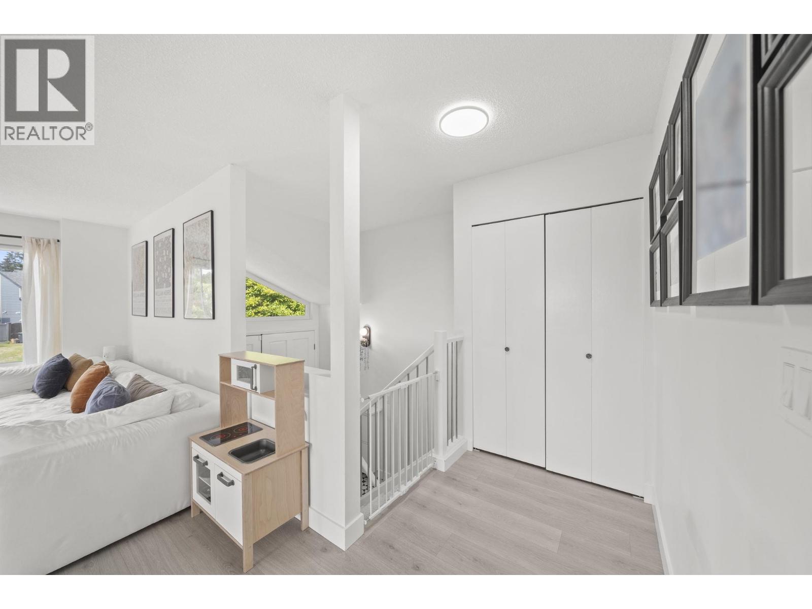 17 Campion Court, Port Moody, British Columbia  V3H 4A9 - Photo 6 - R3156966