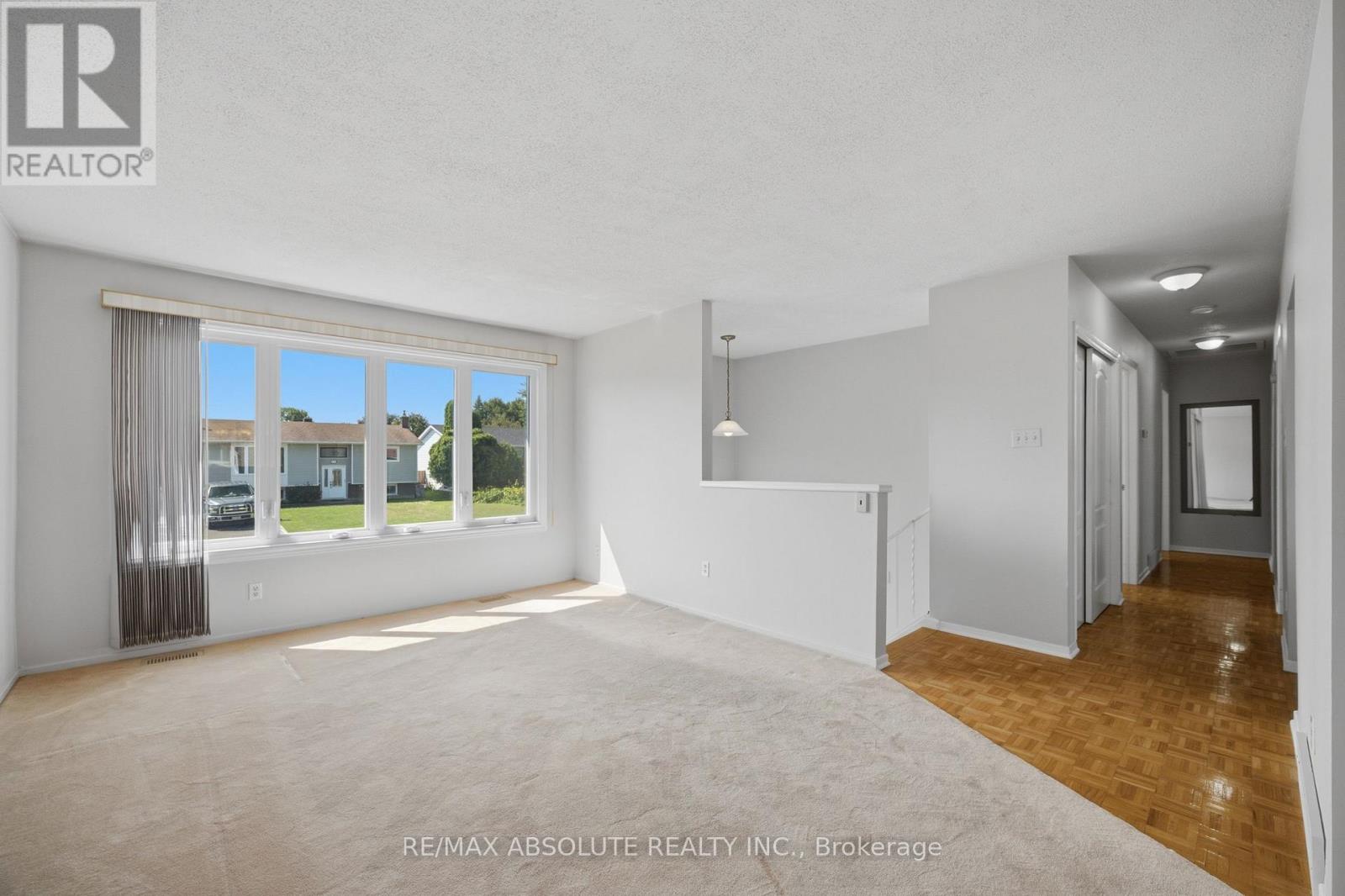 377 Leanne Street, Ottawa, Ontario  K1E 1V8 - Photo 8 - X13631266