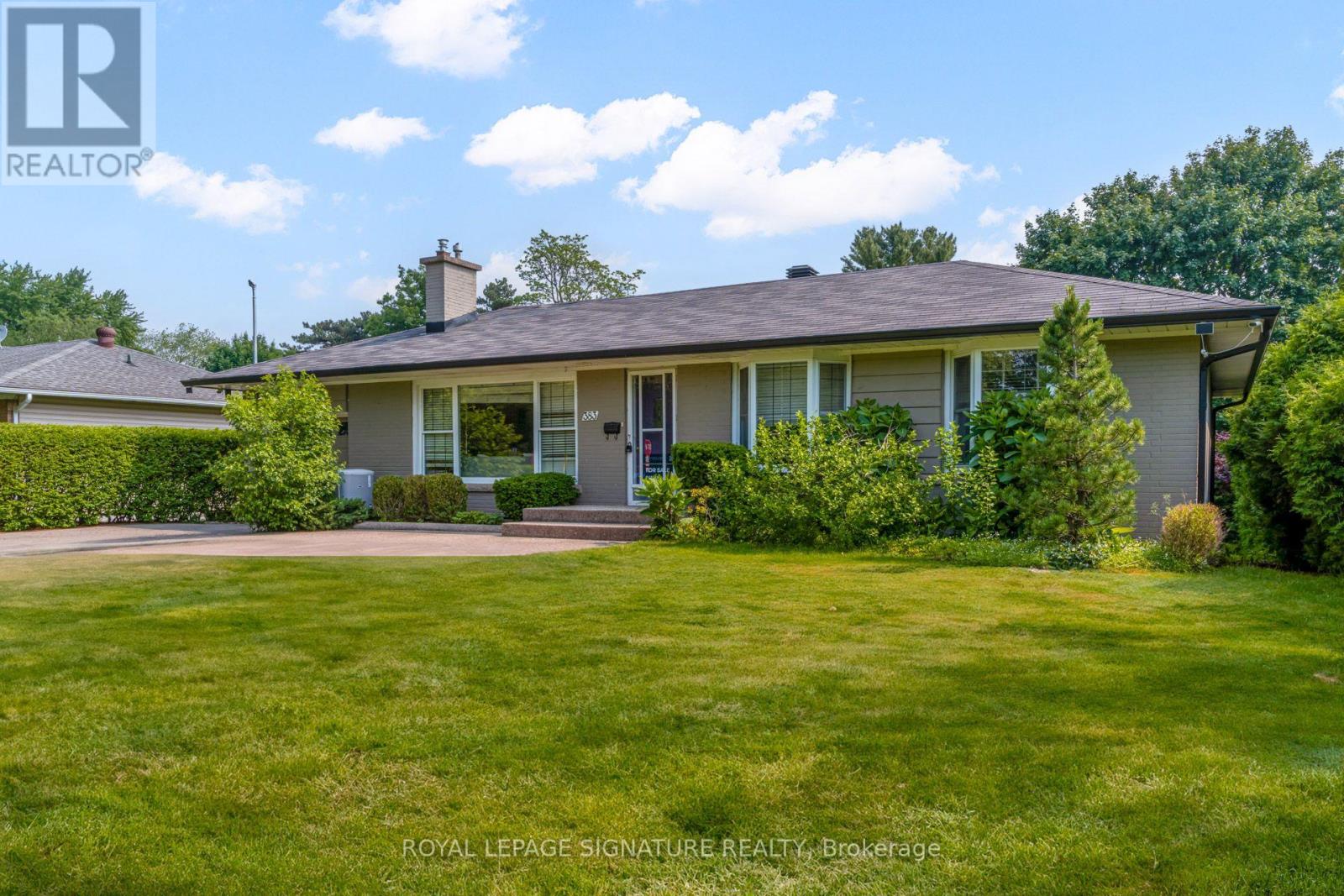 383 Maplehurst Avenue, Oakville (Br Bronte), Ontario  L6L 4Y3 - Photo 12 - W13689488