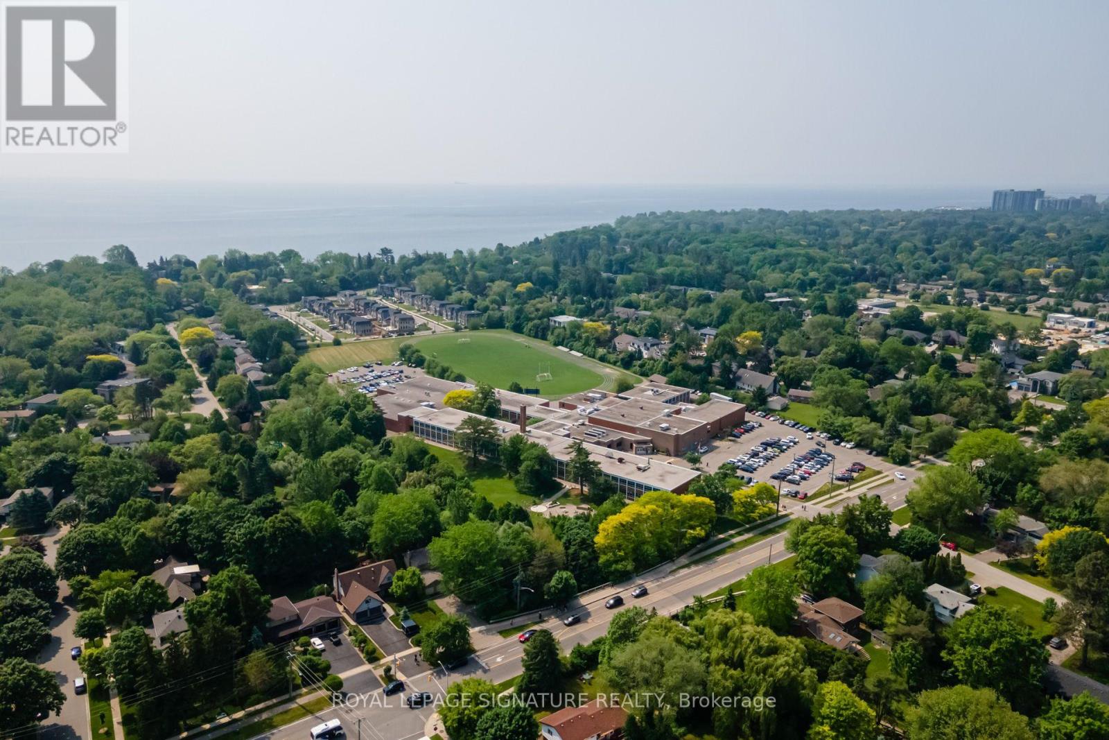 383 Maplehurst Avenue, Oakville (Br Bronte), Ontario  L6L 4Y3 - Photo 43 - W13689488