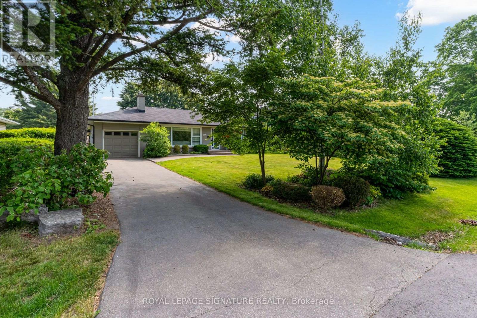 383 Maplehurst Avenue, Oakville (Br Bronte), Ontario  L6L 4Y3 - Photo 9 - W13689488